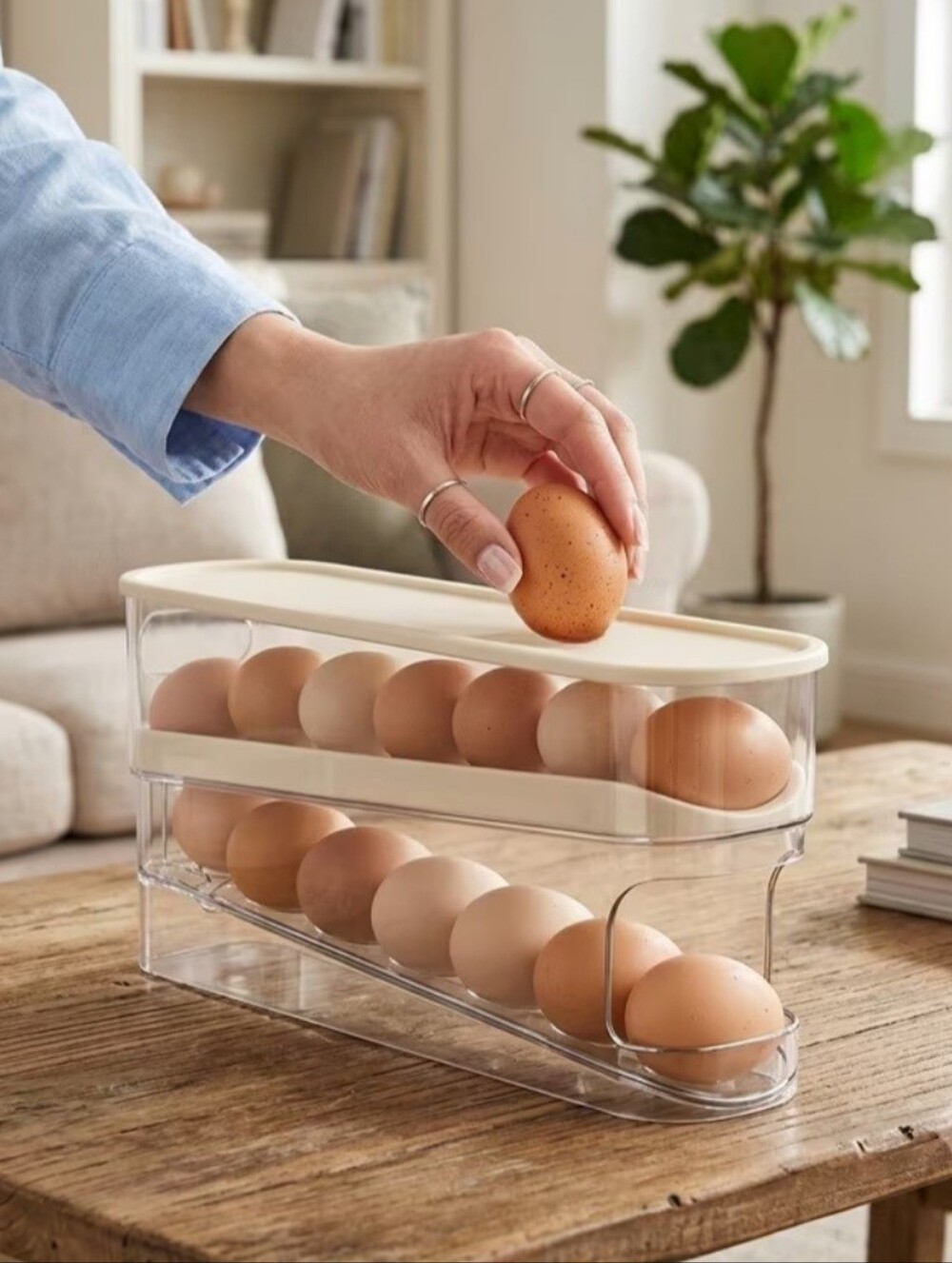 Stackable Clear Egg Storage Container with Cream Lid